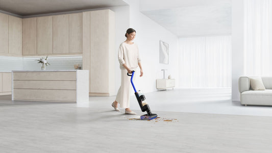 https://dyson-h.assetsadobe2.com/is/image/content/dam/dyson/products/wet-cleaners/dyson-washg1/pdp-ultra-blue-matt-black/gallery/693_PDP_gallery_images_1.jpg