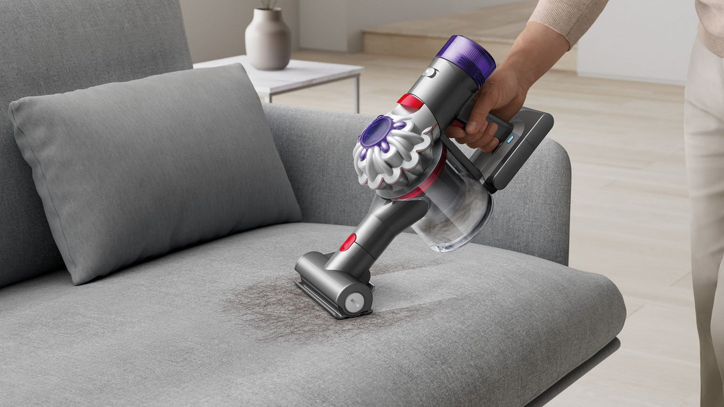 https://dyson-h.assetsadobe2.com/is/image/content/dam/dyson/products/vacuum-cleaners-category/handhelds/car-boat/pdp/gellery/Car-Boat_V8_Handheld_PDP_Gallery_2.jpg